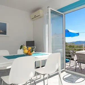 https://apartments-krajina.primorje-gorskikotar.com